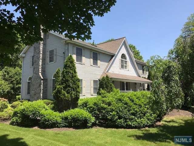 606 Orangeburgh Rd - Photo 2 of 25