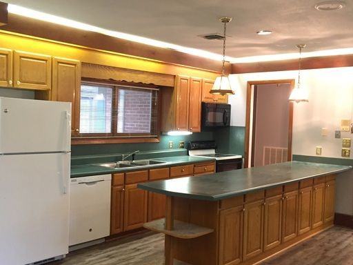 816 Cascade Rd - Photo 2 of 27