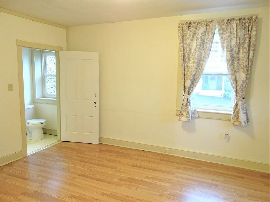 1164 Mount Joy Rd - Photo 3 of 10