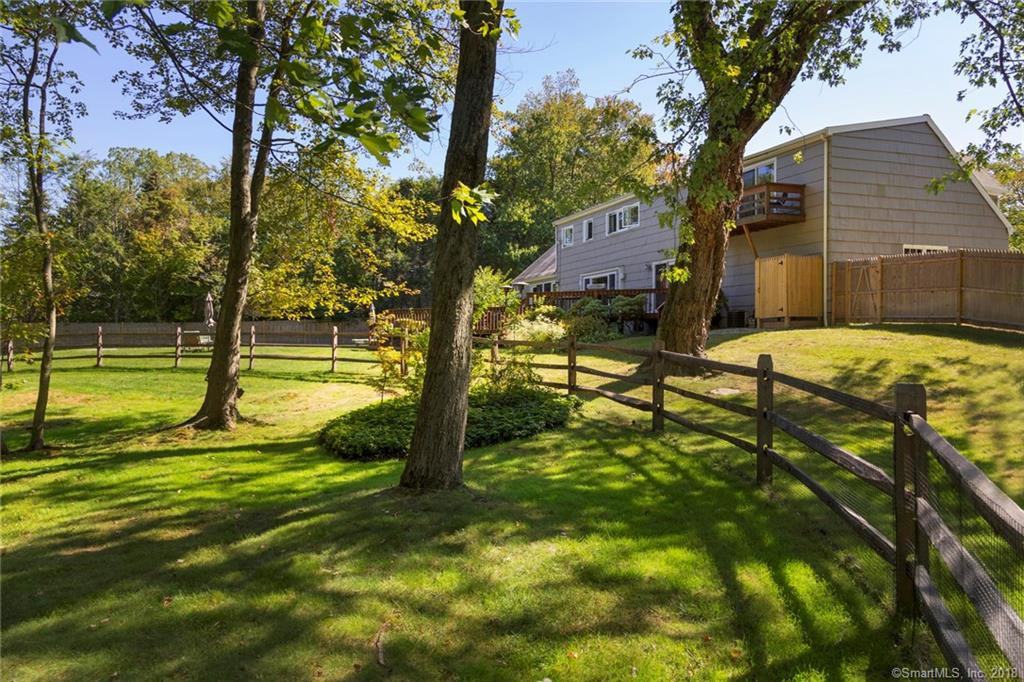 8 Pond Edge Rd - Photo 2 of 10