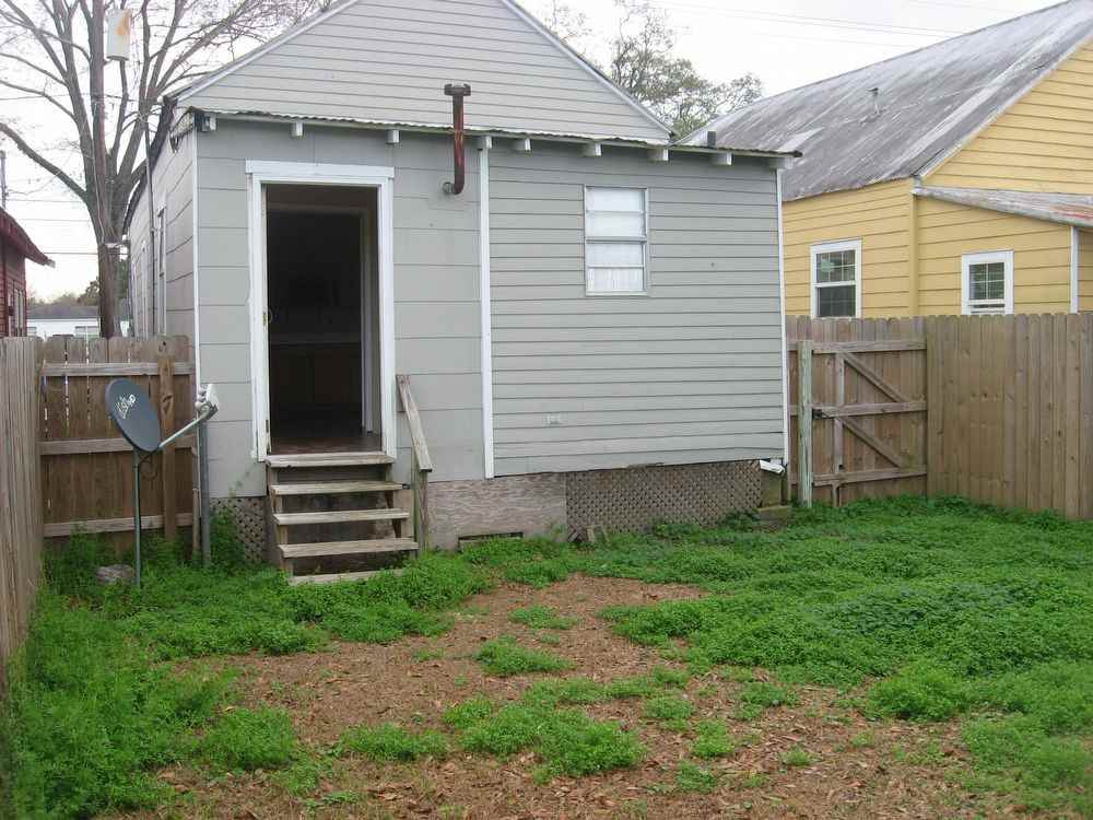 522 Gabasse St - Photo 3 of 20