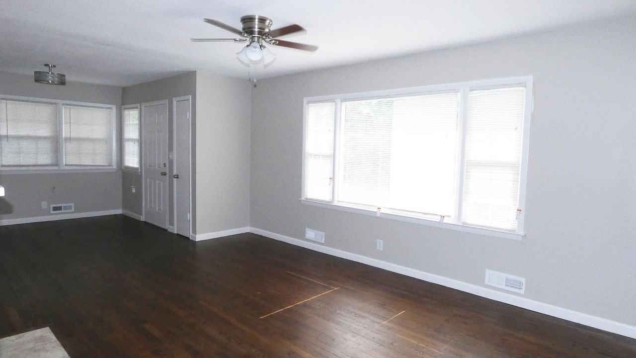 3320 South Sterling Avenue - Photo 3 of 19