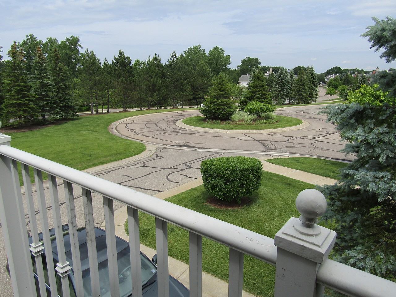 5302 Brookemonte Cir - Photo 2 of 20