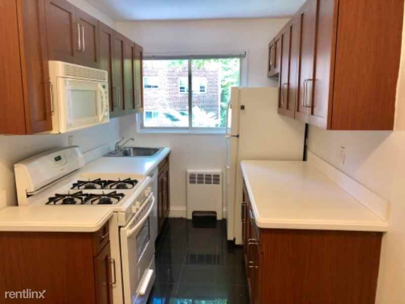 37 Broadway - Photo 3 of 7