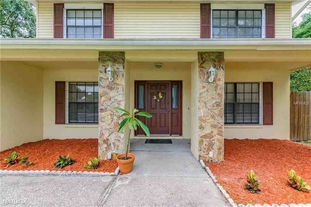 24021 Turtlerock Ct - Photo 2 of 25