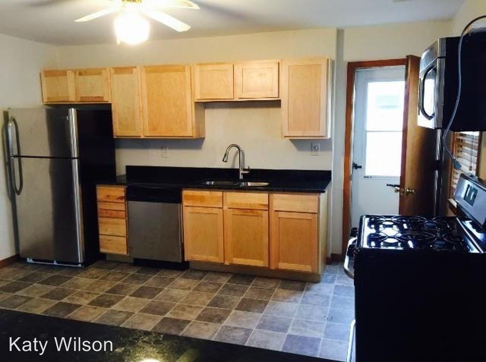 906 West 26th St. - Photo 2 of 14