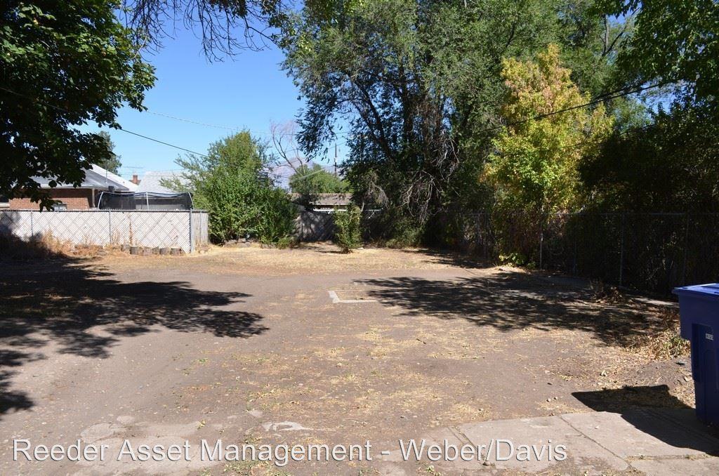 262 33rd St - Photo 2 of 21