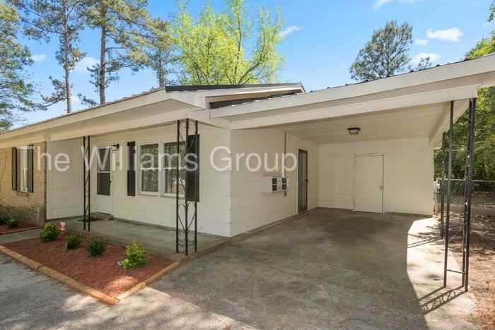 216 Treadway Ct - Photo 2 of 8