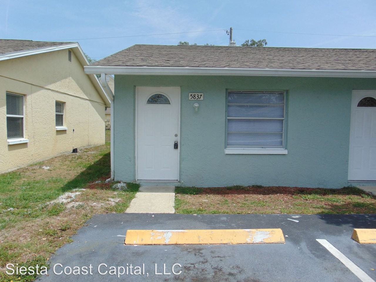 5837 High St - Photo 2 of 11