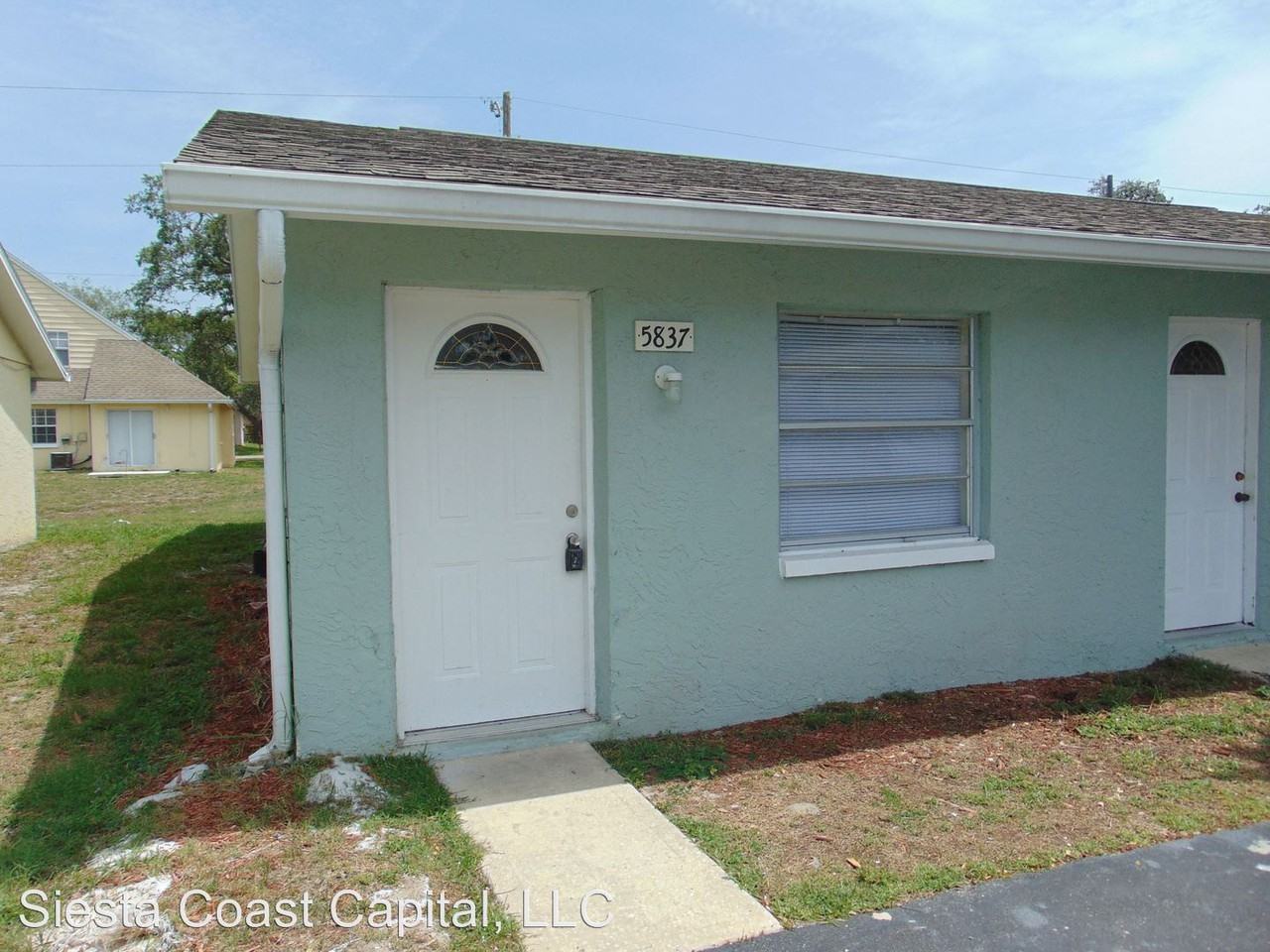 5837 High St - Photo 3 of 11