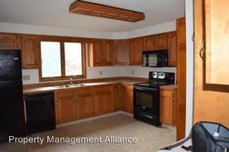 336 Nichols Ave #1 - Photo 3 of 14