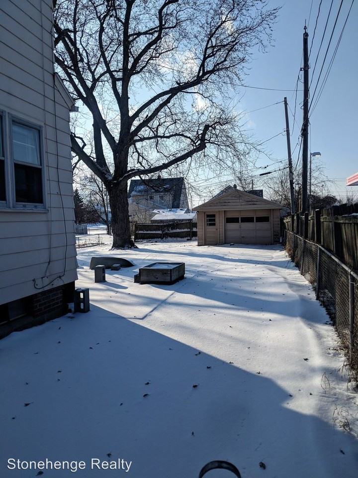 416 Bellcourt Dr - Photo 3 of 20