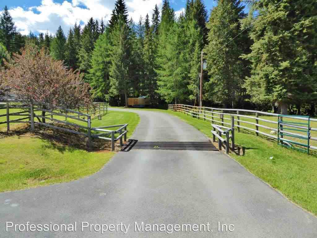 12640 Arena Dr - Photo 2 of 43