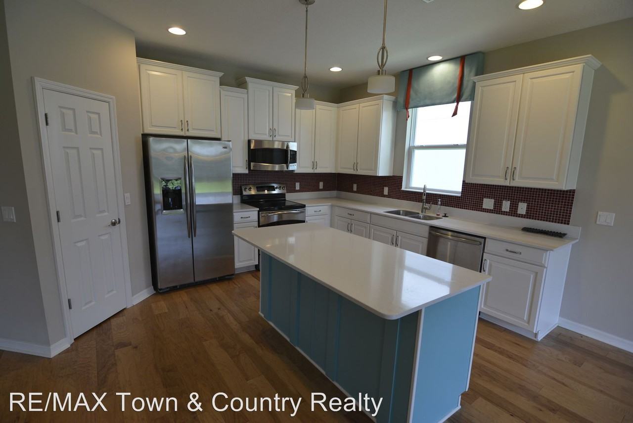 7872 Pleasant Pine Cir - Photo 3 of 15