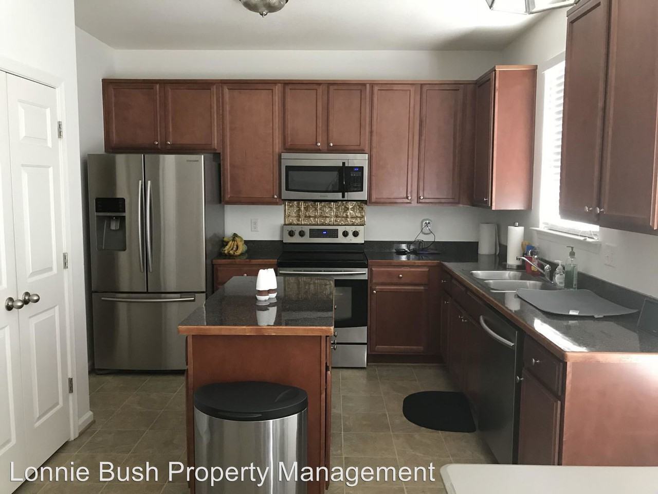 4200 Half Hitch St - Photo 2 of 31