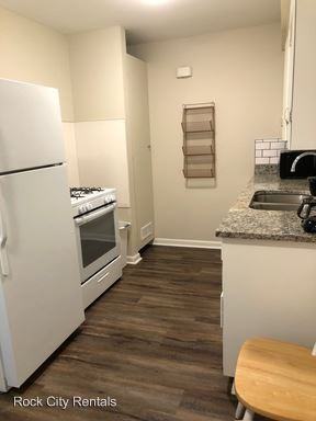 115 N Taylor - Photo 2 of 9