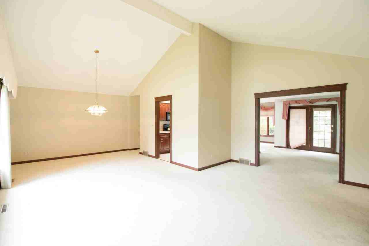 230 Arthur Dr - Photo 2 of 13