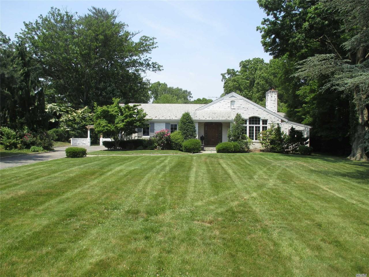 33 Heights Rd - Photo 3 of 18