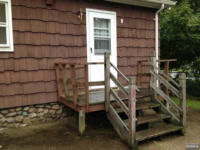 1 Cross Ave - Photo 2 of 18