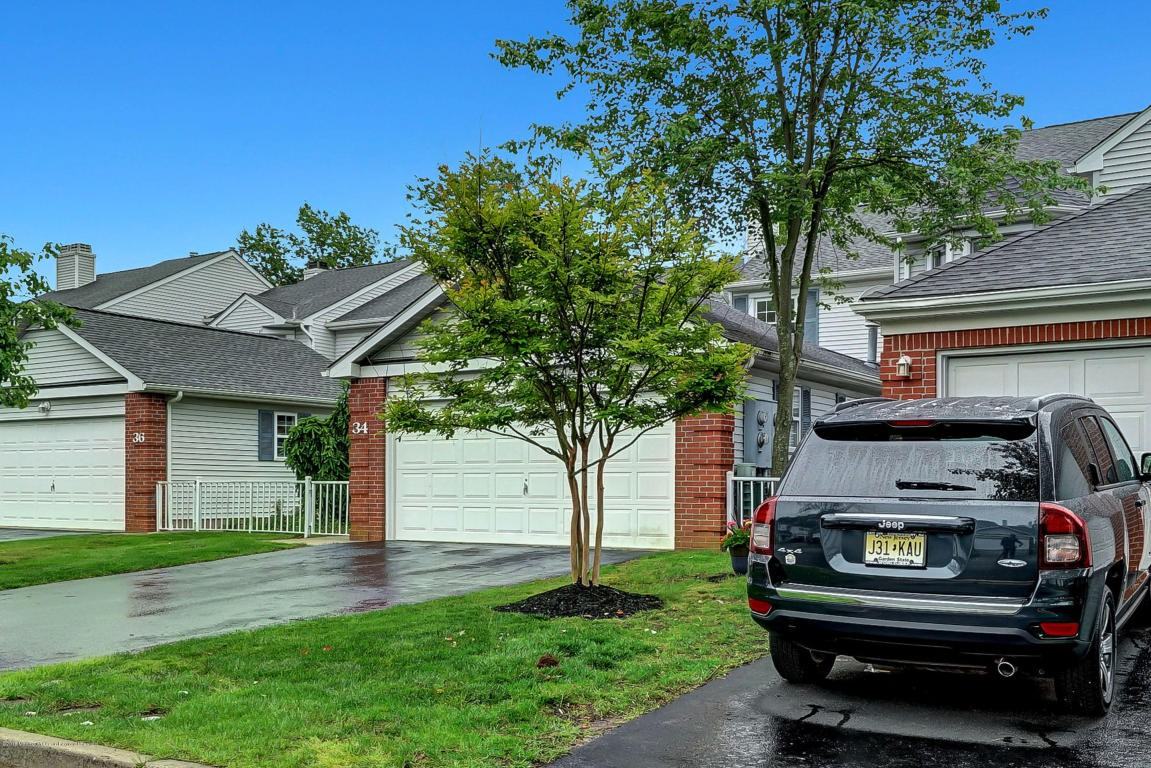 34 Mckinley Dr - Photo 3 of 42