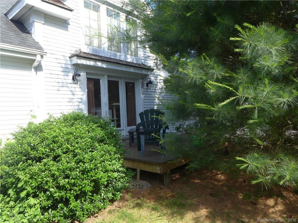 3 Pinehurst Ln - Photo 3 of 23