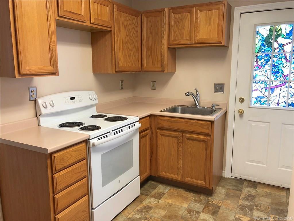 10 Burns Ave - Photo 3 of 14