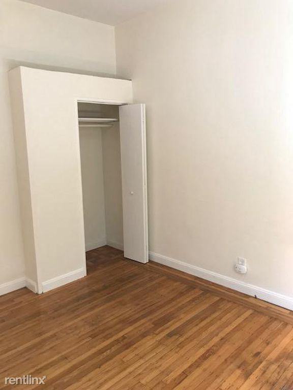 720 Sycamore St - Photo 3 of 15