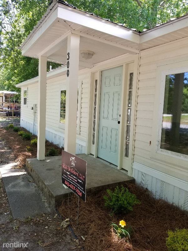 300 Bonneau St - Photo 2 of 9