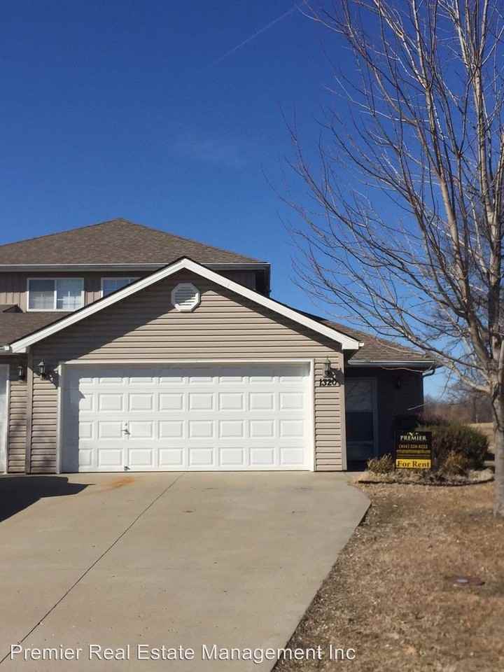 1320 NW Willow Drive - Photo 3 of 14