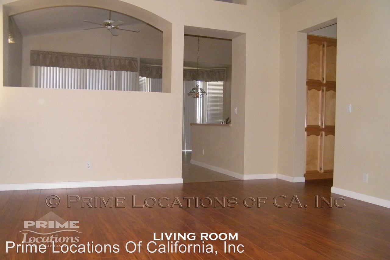 233 Blagdon Ct - Photo 3 of 7