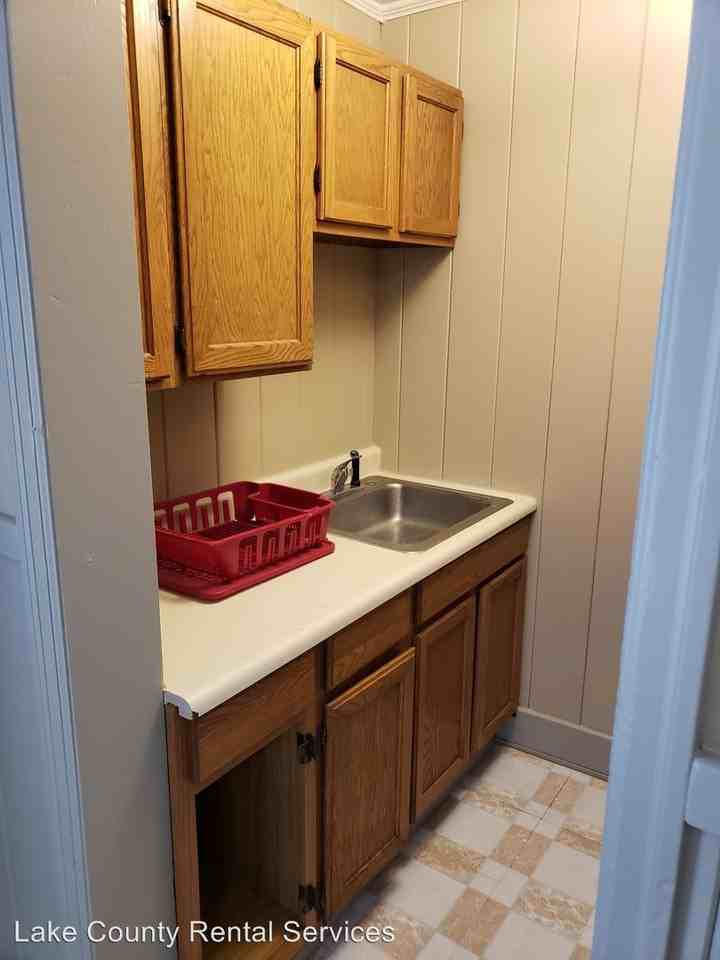 509 Main St - Photo 3 of 12