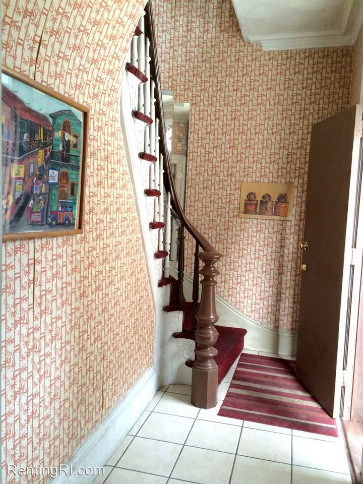 89 America St - Photo 2 of 10