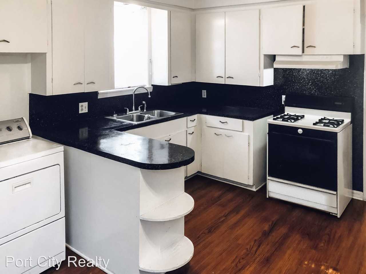 2929 Milton St - Photo 3 of 12