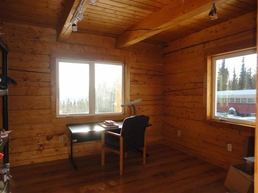 903 Leuthold Dr E - Photo 3 of 18