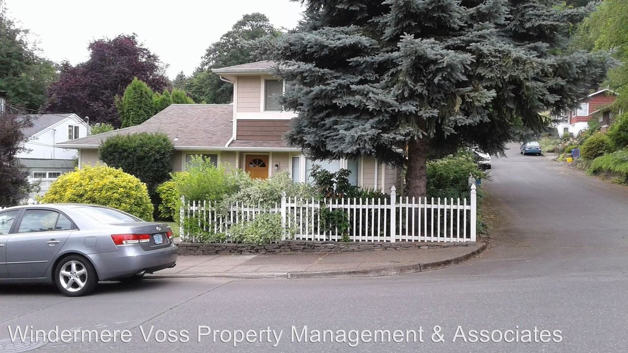 2045 SE 72nd Ave - Photo 2 of 28