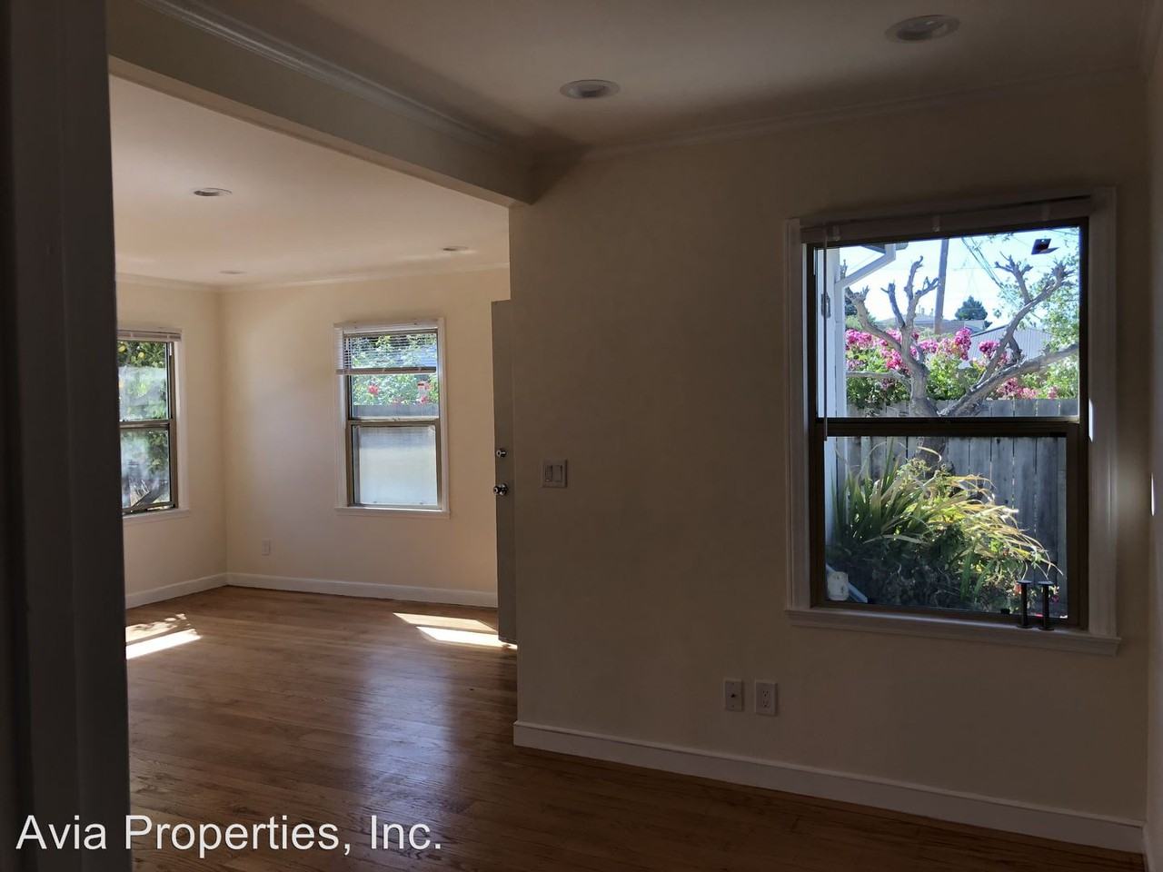 847 N Delaware St - Photo 2 of 18