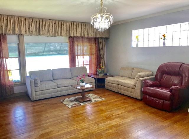 7049 N Caldwell Ave - Photo 3 of 24