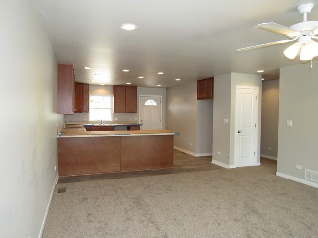 942 W Bergera Rd - Photo 2 of 16