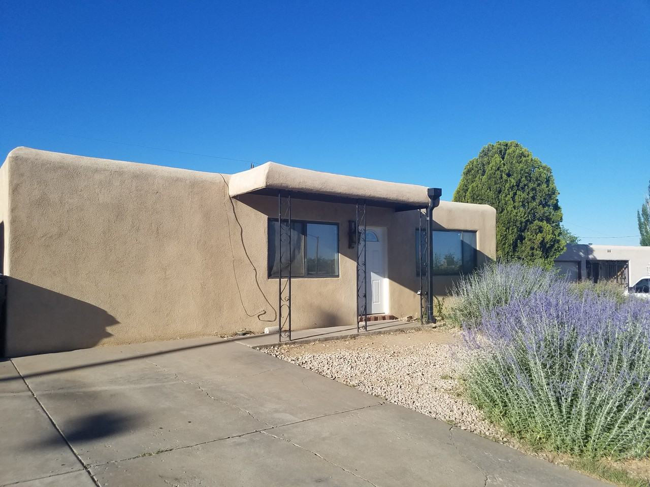 2617 Hagland Pl NE - Photo 2 of 27