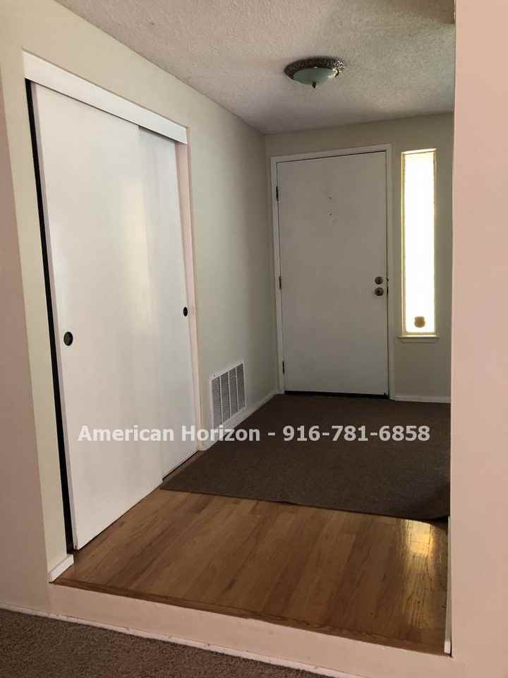 7950 Coral Oak Way - Photo 3 of 19