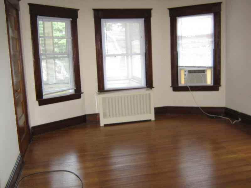 87 Reid Pl - Photo 3 of 7