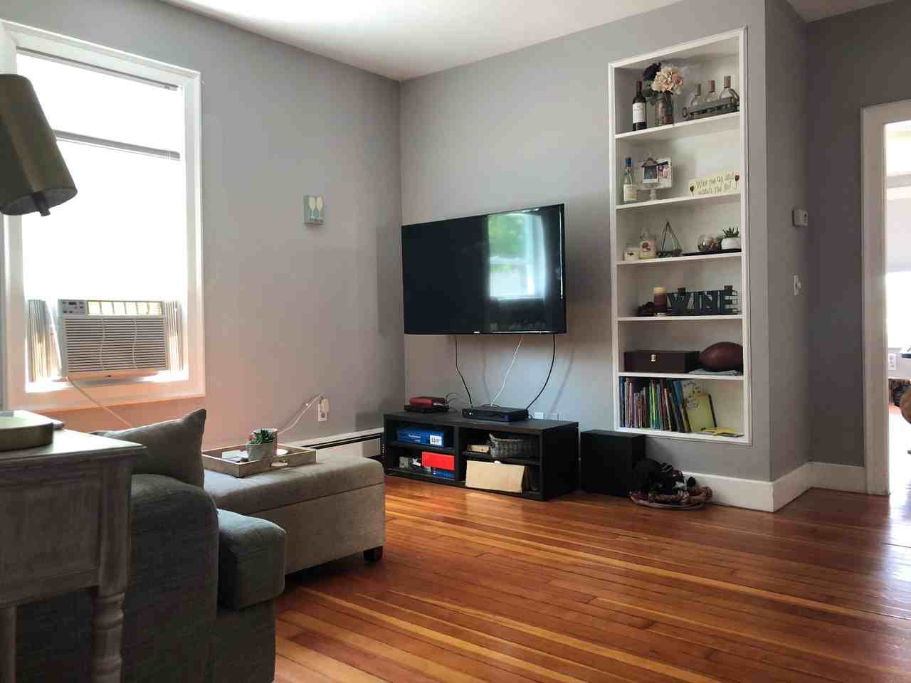 79 Green St #1 - Photo 3 of 15