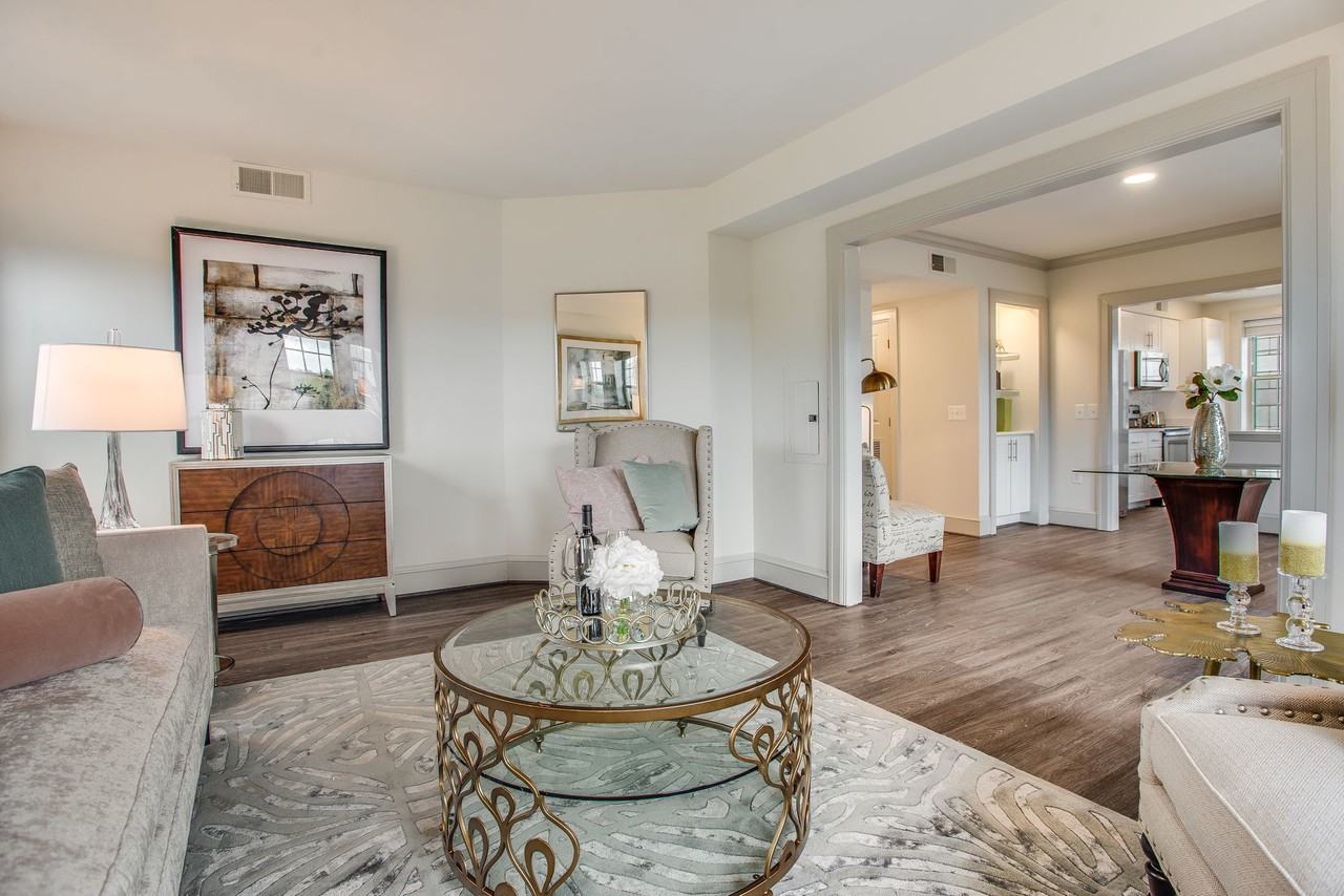 Camden Roosevelt - Photo 4 of 50