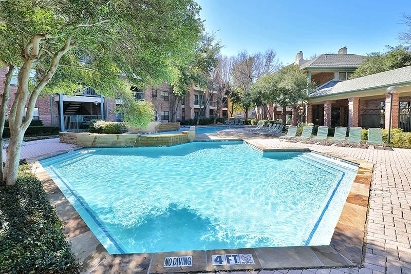 Oaks Hackberry Creek Apartments 6901 State Highway 161, Irving, TX