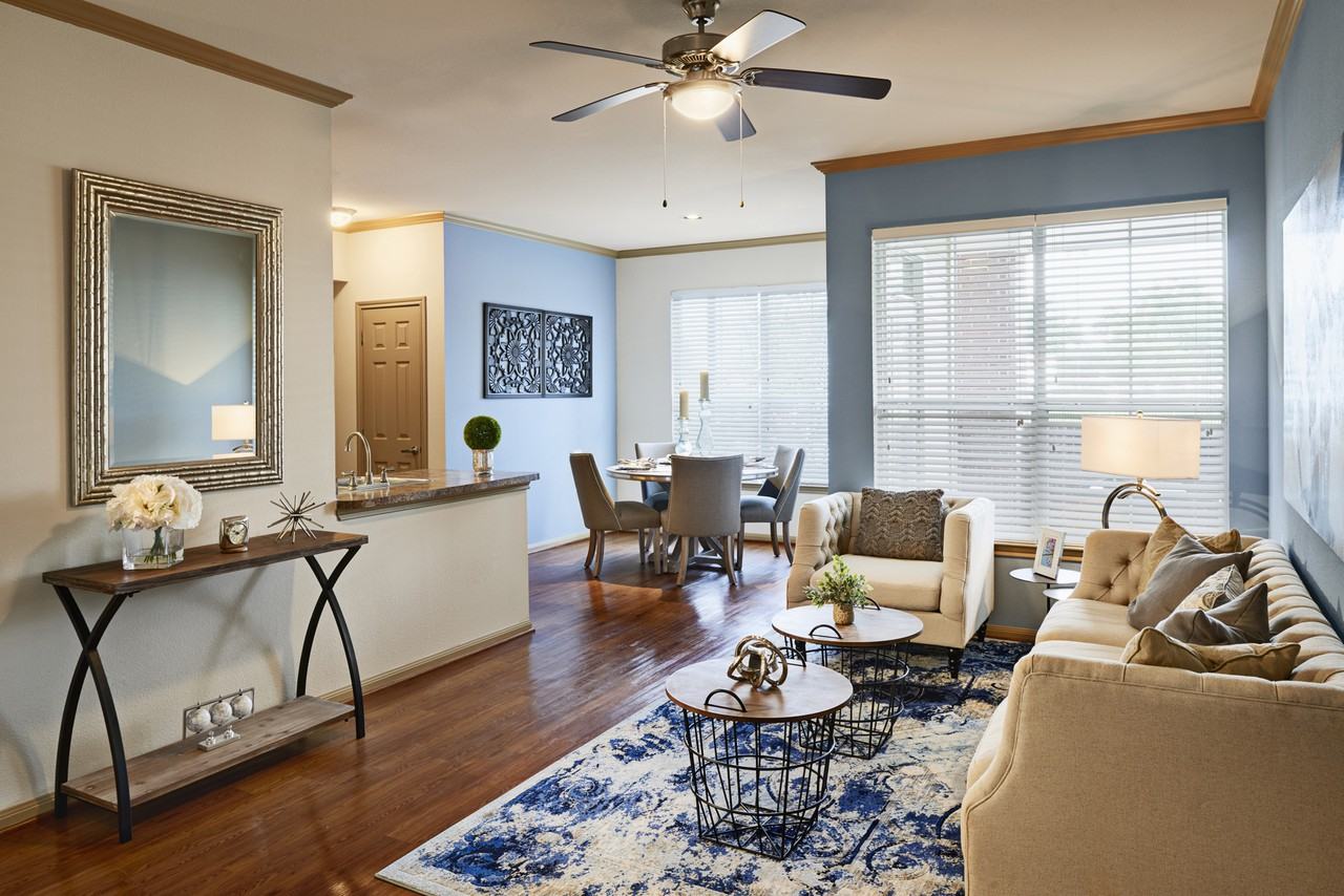 Camden Royal Oaks I - Photo 2 of 47