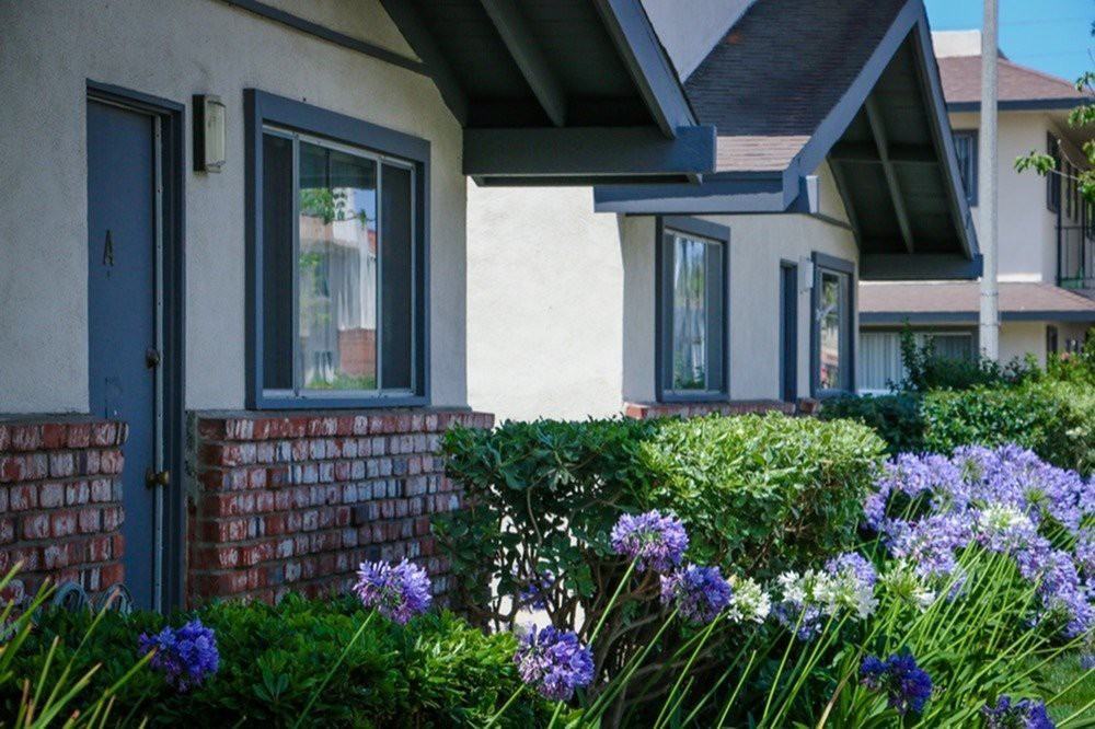 Huntington Reef - Photo 3 of 20