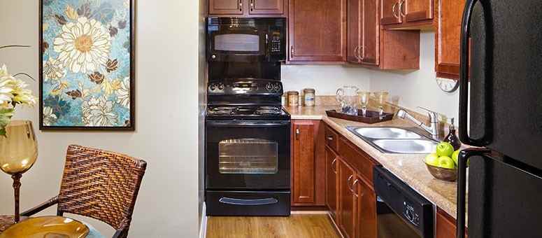 Poplar Glen - Photo 3 of 13