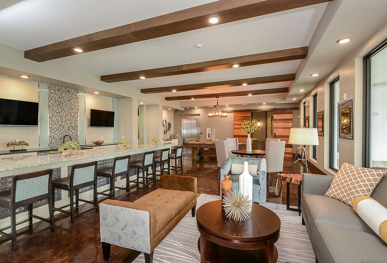 Azura - Photo 7 of 19