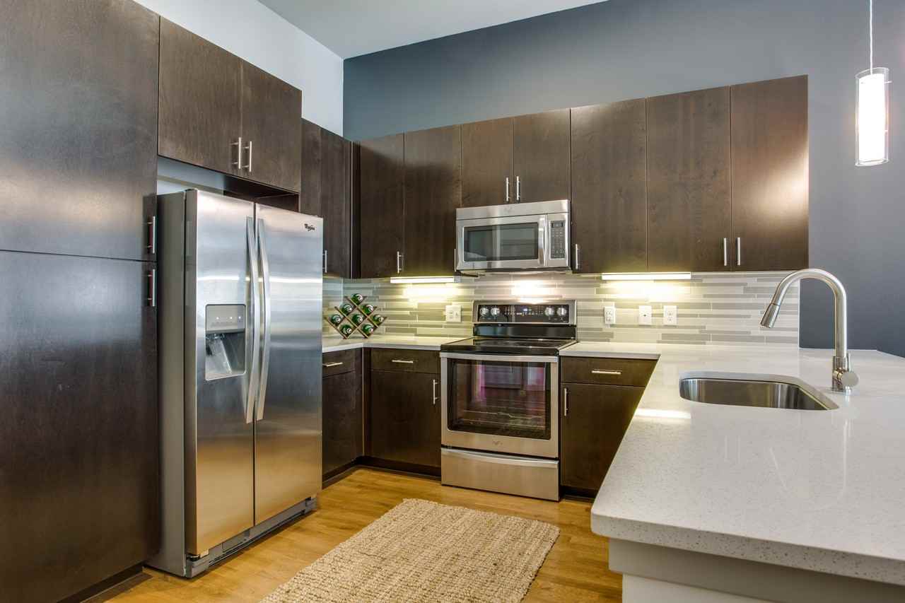 Stella - Photo 5 of 50