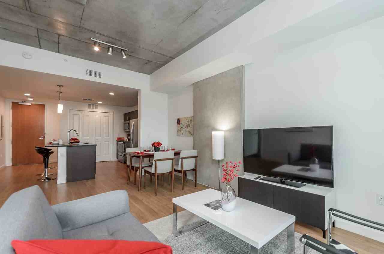 CitiTower - Photo 2 of 43